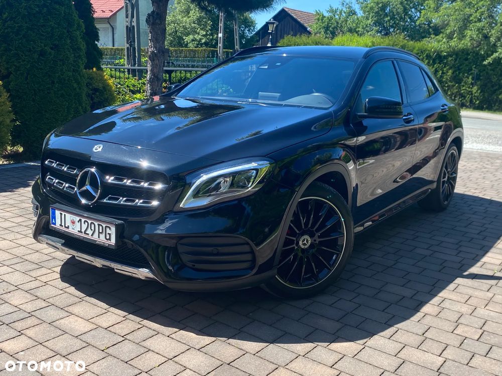 Mercedes-Benz GLA 200 AMG Line - 2