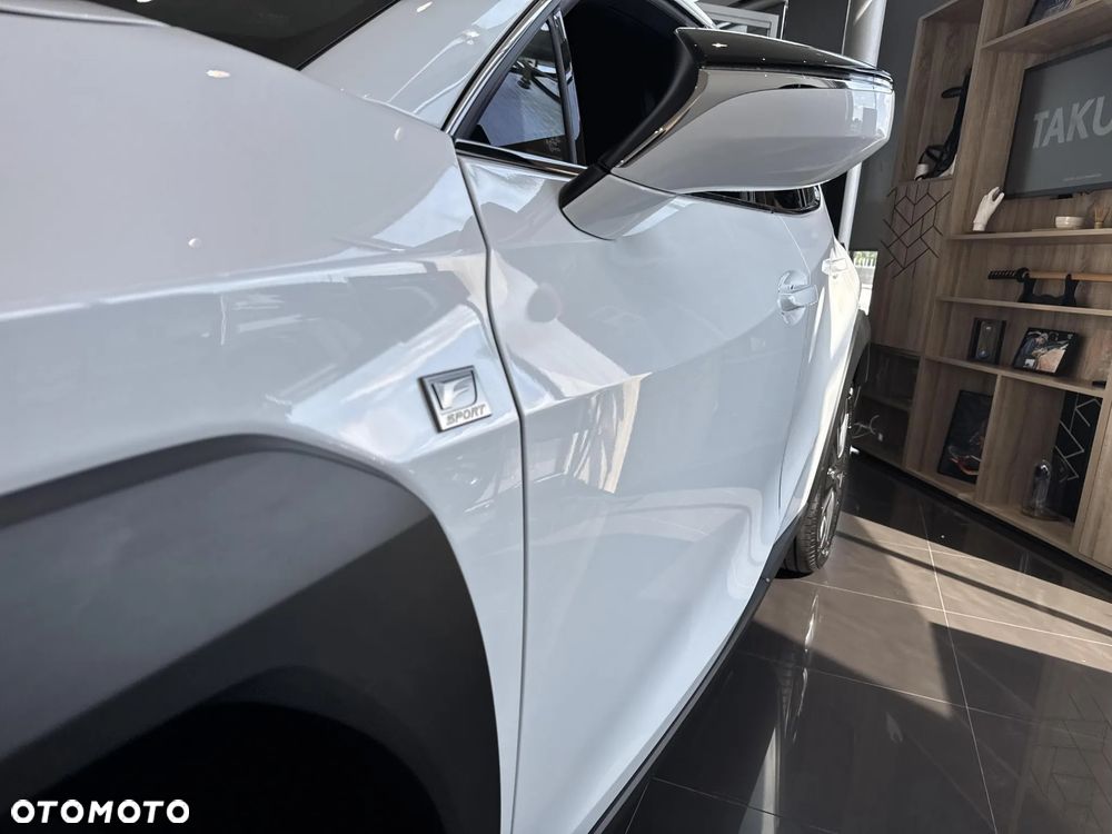 Lexus UX - 22