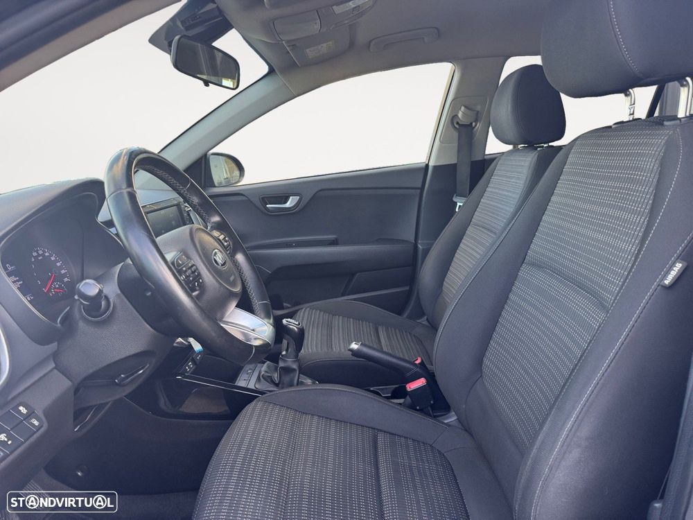 Kia Stonic 1.0 T-GDI Tech - 9