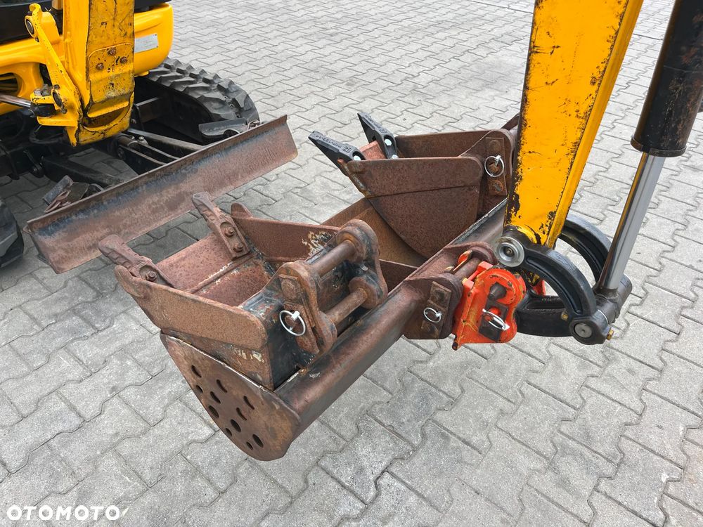 JCB 8018 CTS - 16