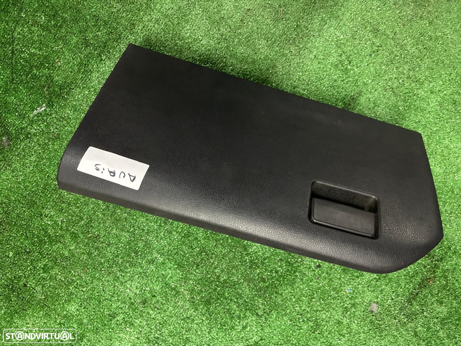 Porta Luvas Toyota Auris - 1