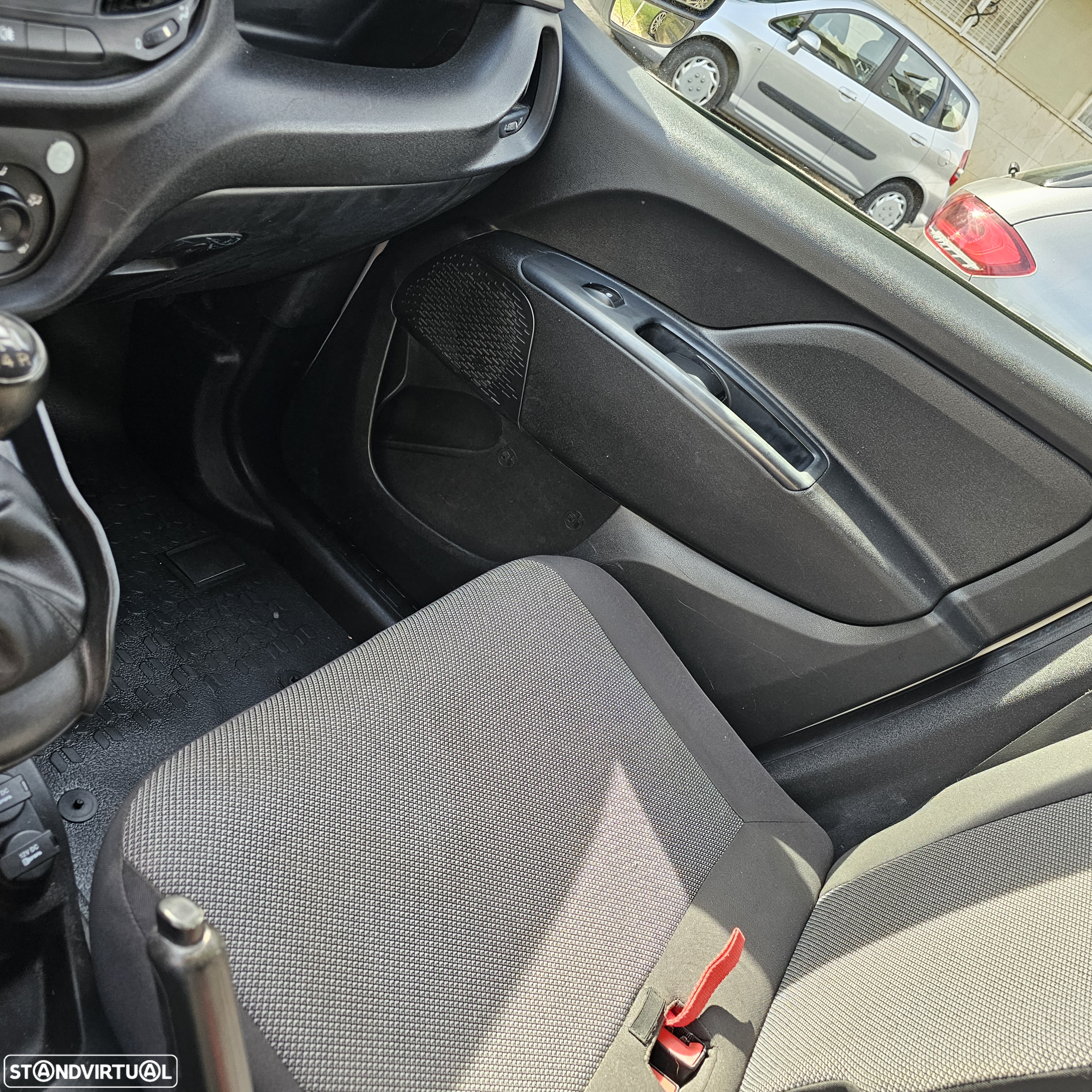 Fiat Doblo 3LUG A/C - 17