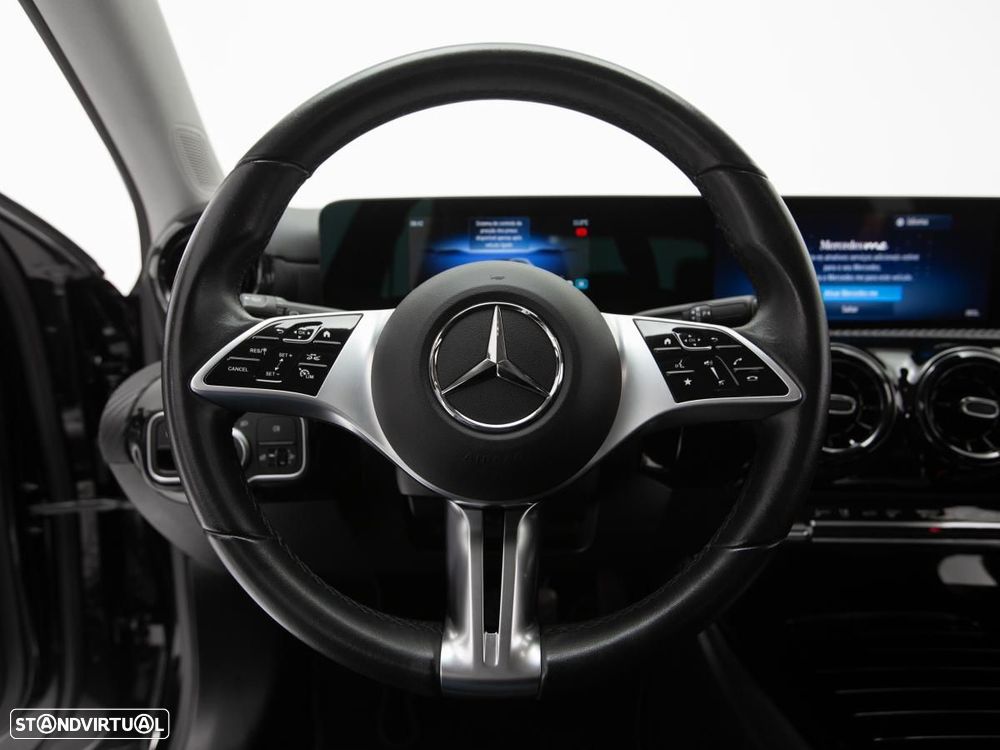 Mercedes-Benz A 250 e - 17