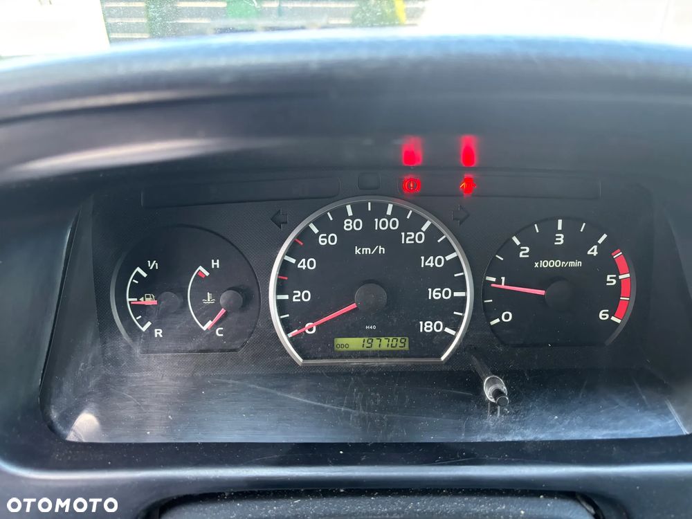 Toyota HIACE - 14