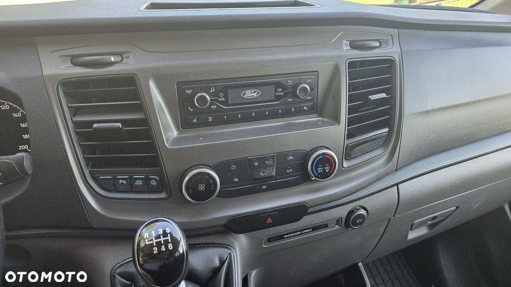 Ford Transit - 12