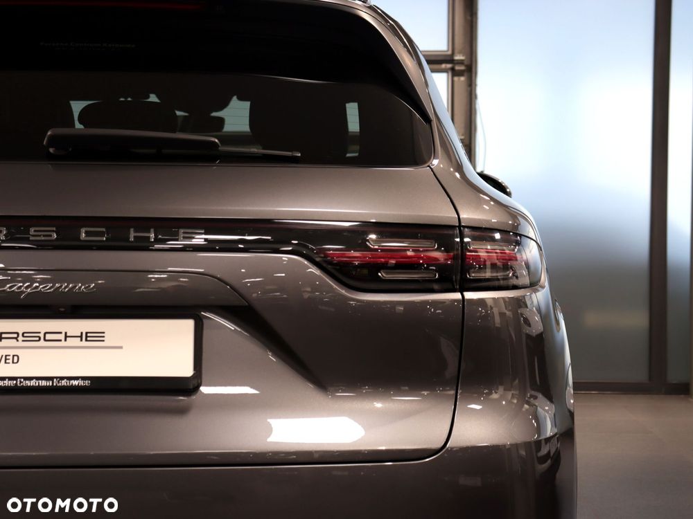 Porsche Cayenne - 10