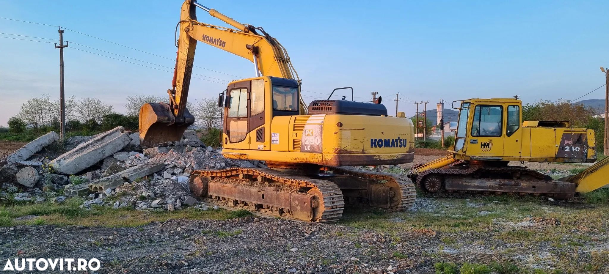 Dezmembrez KOMATSU PC290 LC - 1