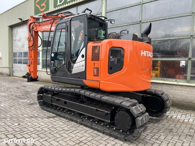 Hitachi ZX 135 US-6 - 6