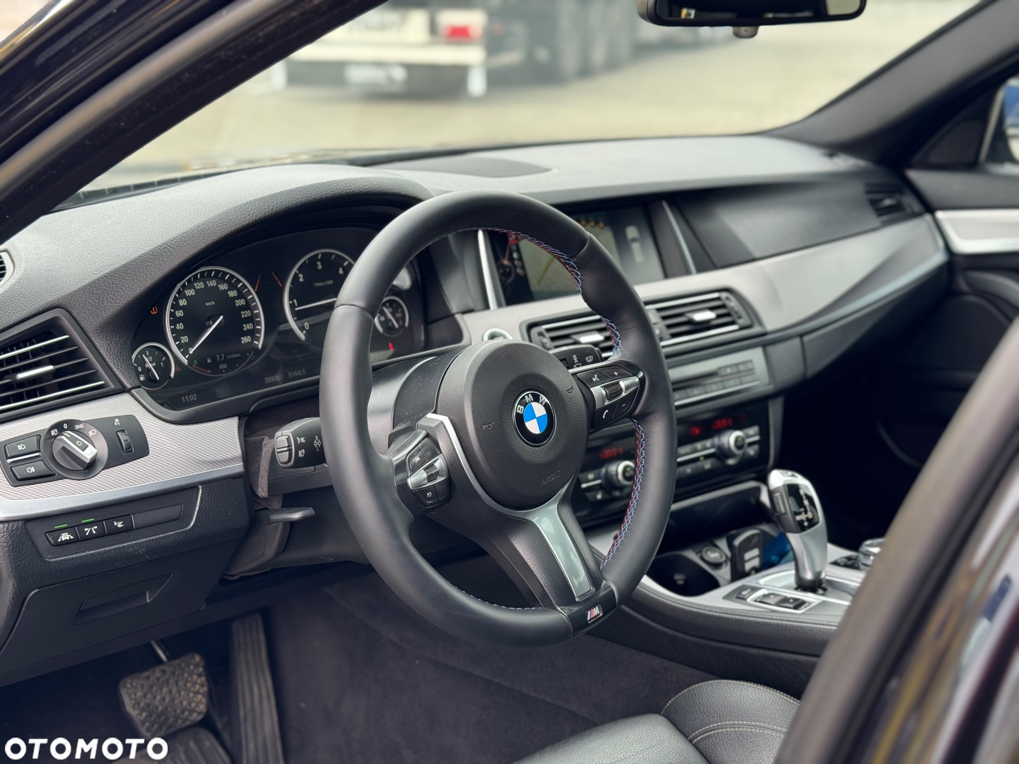 BMW Seria 5 520d xDrive - 5