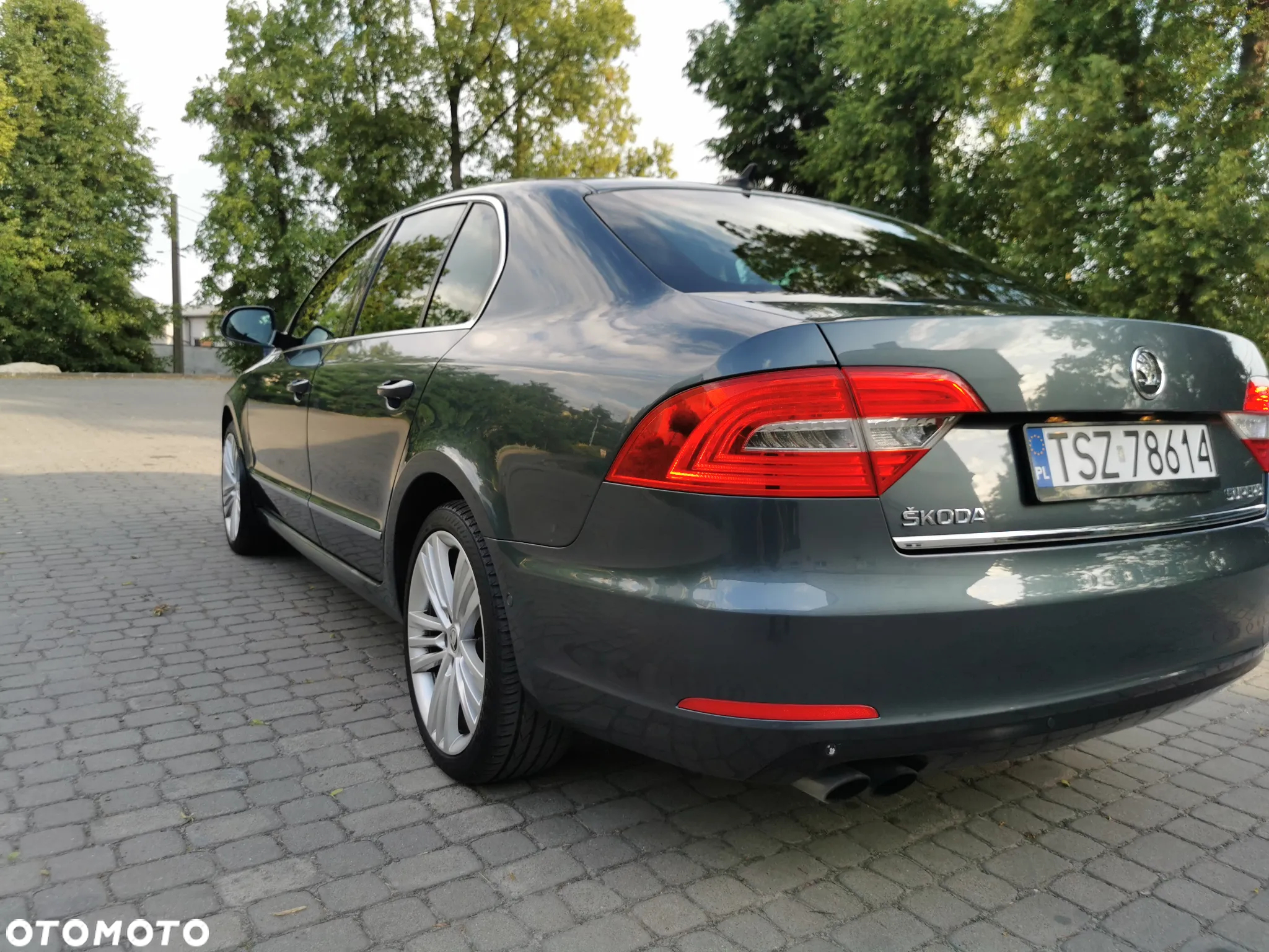 Skoda Superb 2.0 TDI 4x4 Elegance DSG - 4