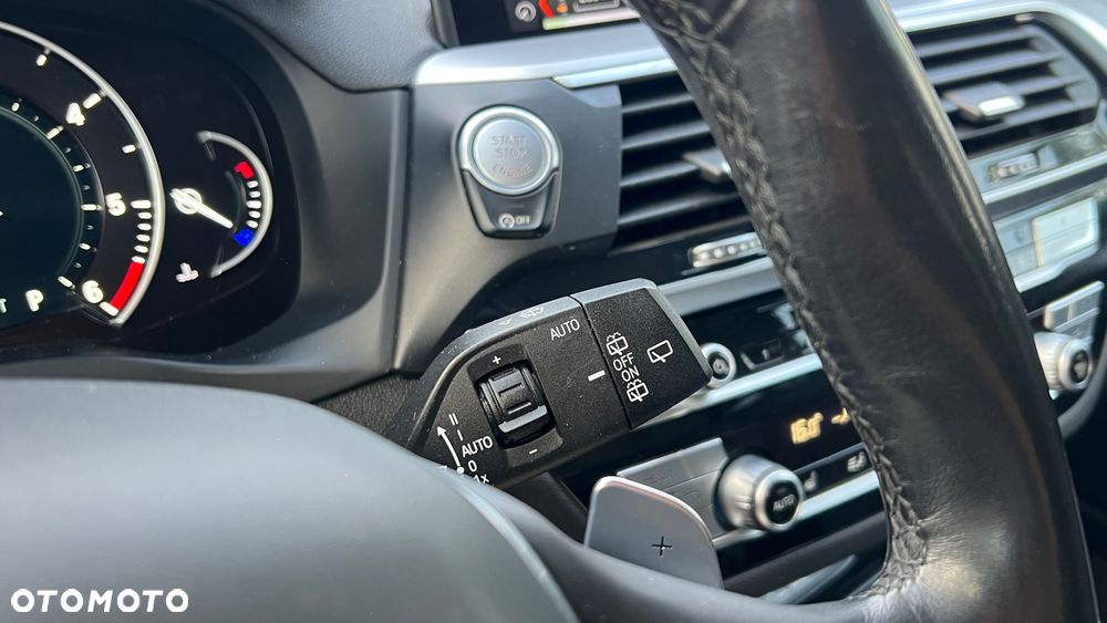 BMW X3 xDrive25d sport - 30