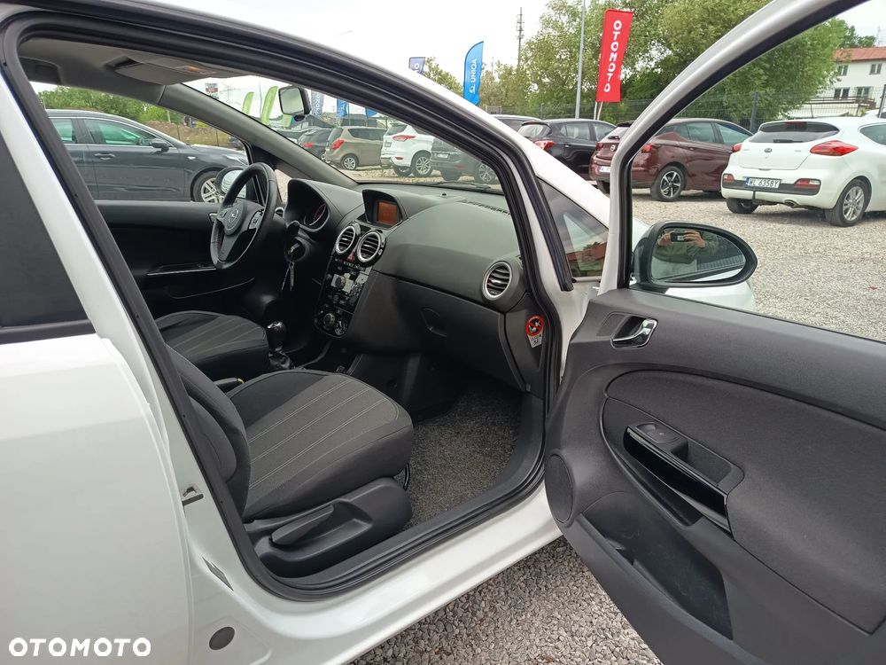 Opel Corsa 1.4 16V Active - 32