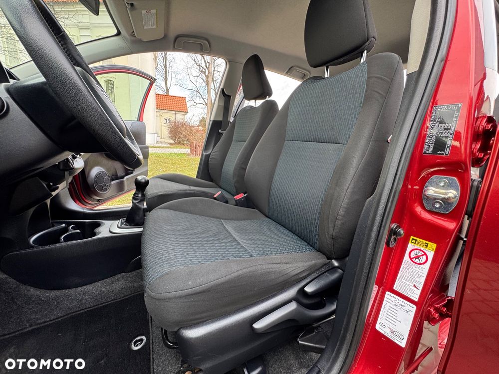 Toyota Yaris - 22