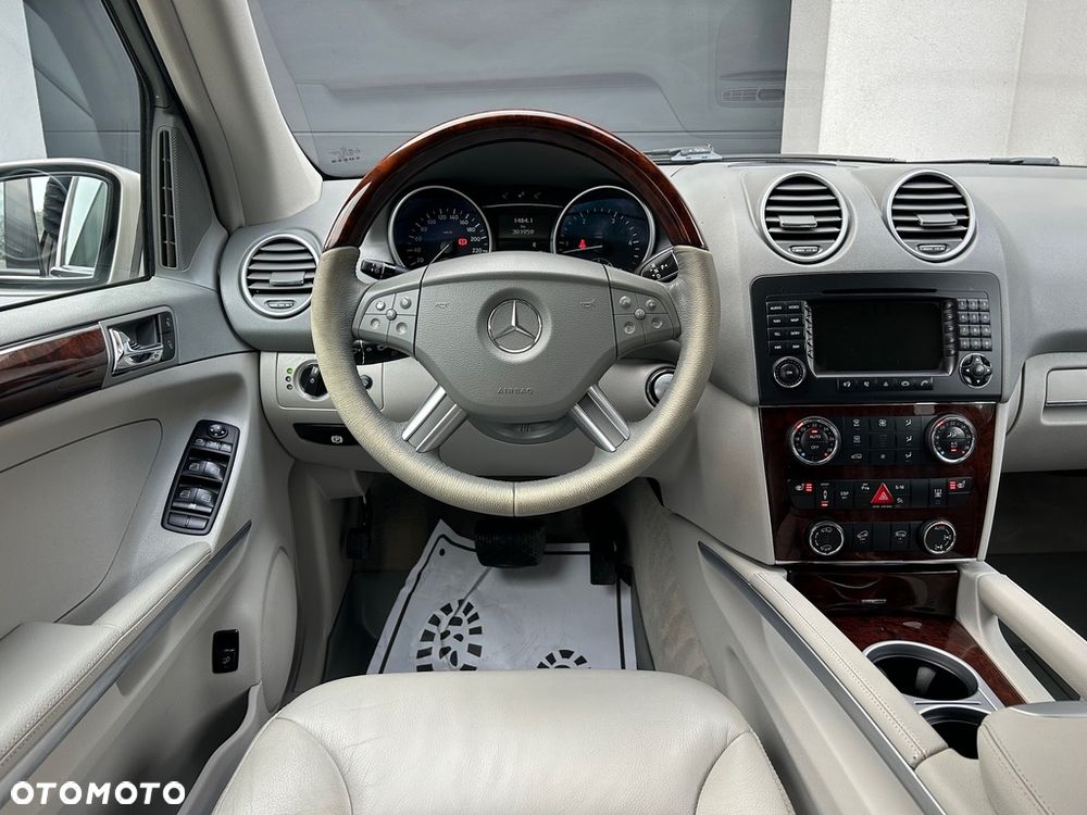 Mercedes-Benz ML 320 CDI 4Matic 7G-TRONIC Edition 10 - 29