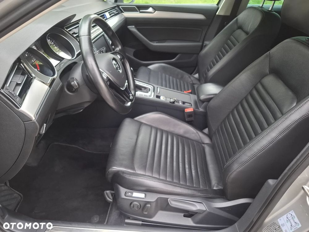 Volkswagen Passat 2.0 TDI SCR DSG Highline - 8