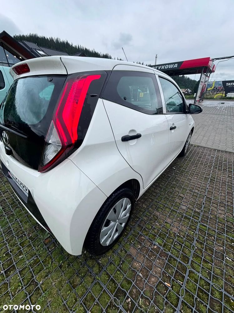 Toyota Aygo x - 11