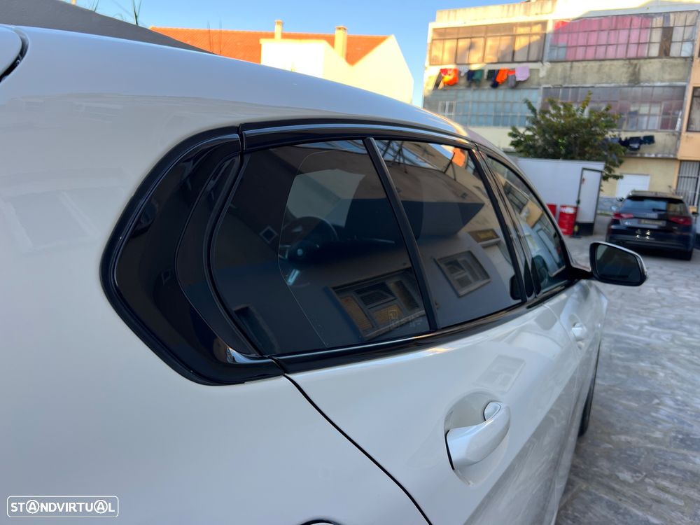 BMW 116 d Pack Desportivo M - 16