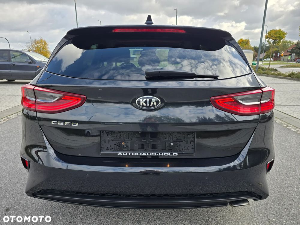 Kia Ceed - 34