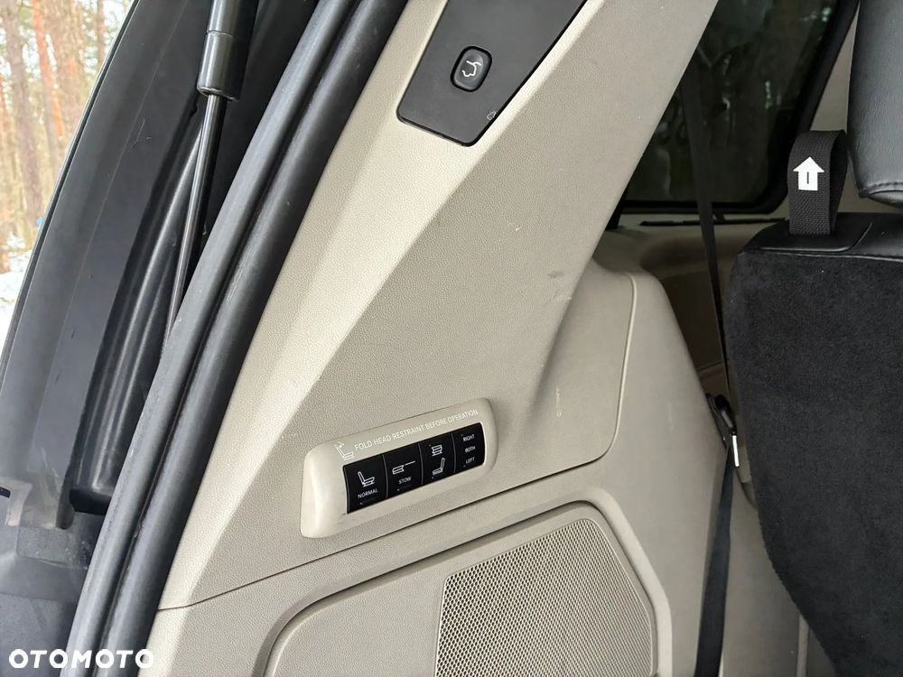 Chrysler Town & Country 3.6 Limited - 30