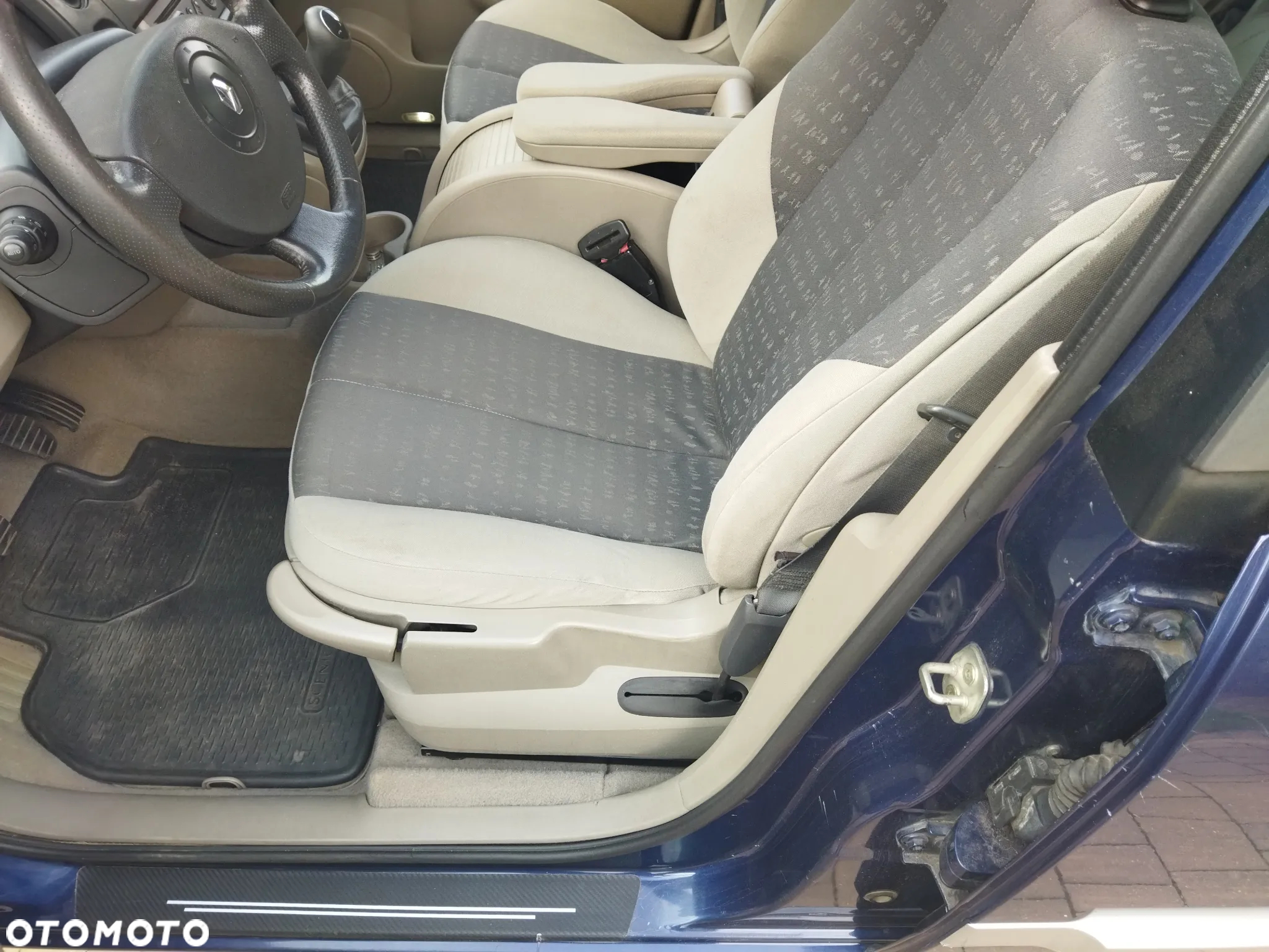 Renault Scenic 1.6 Exception - 8