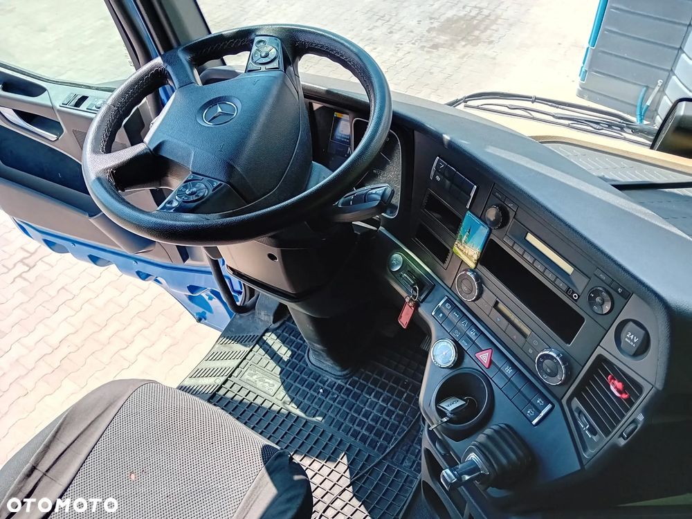 Mercedes-Benz Actros - 5