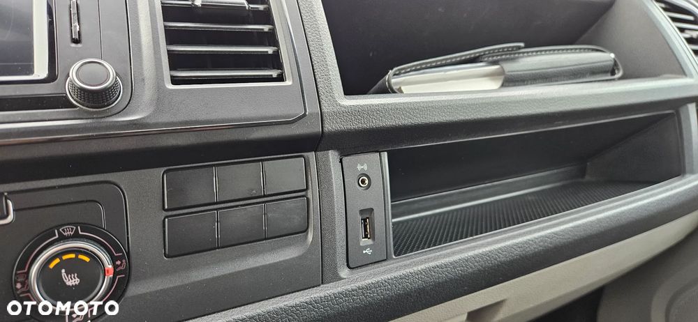 Volkswagen Transporter - 25