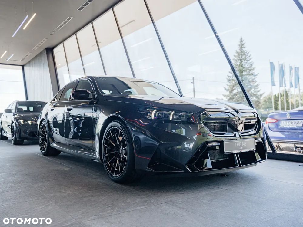 BMW M5 xDrive - 3
