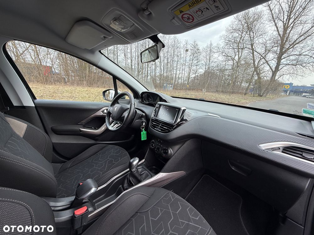 Peugeot 2008 1.6 BlueHDi Style - 9