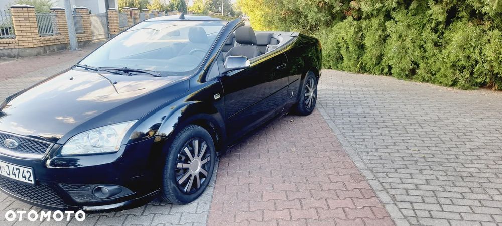Ford Focus Coupe-Cabriolet 2.0 TDCi DPF Black Magic - 2
