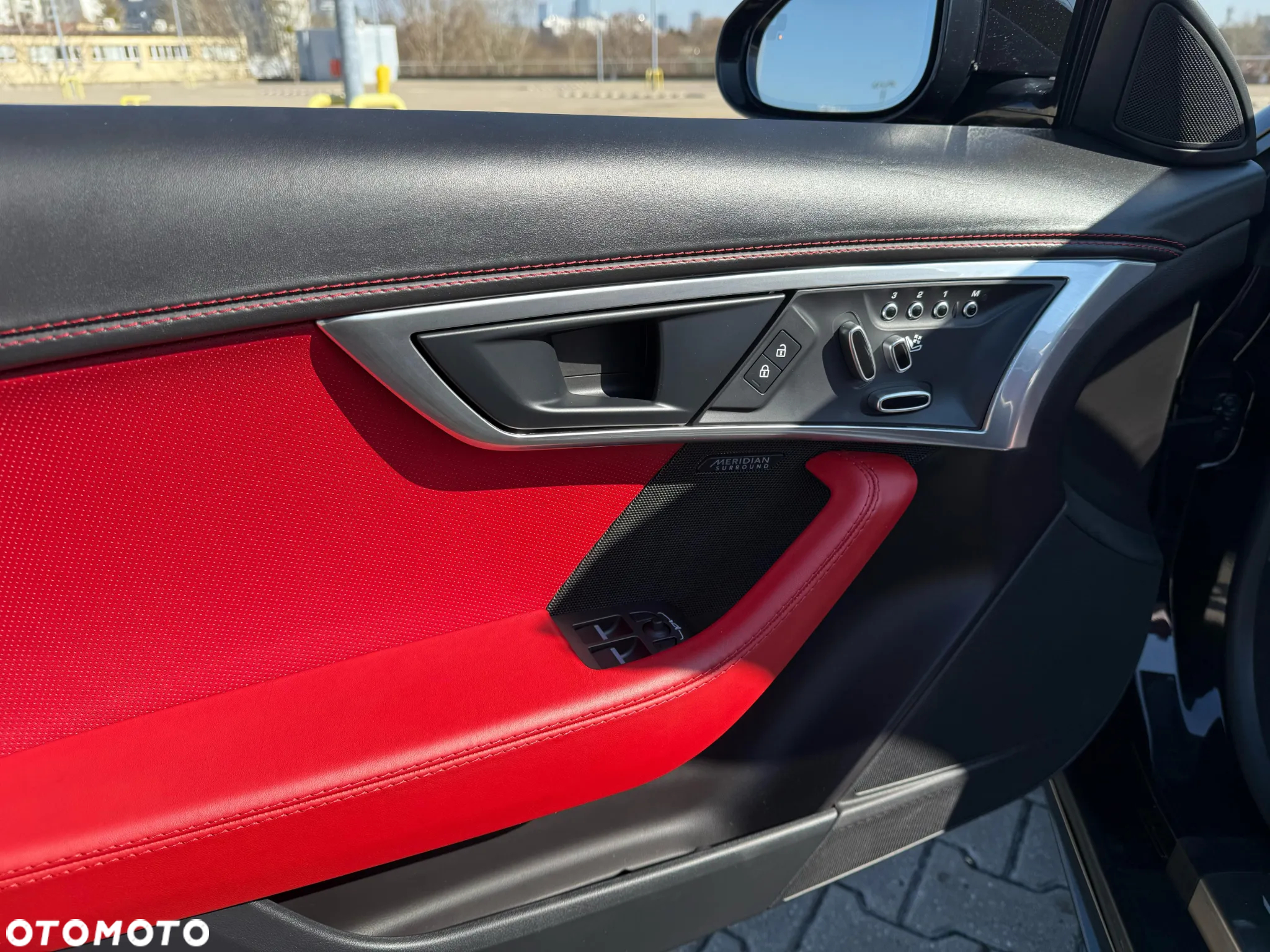 Jaguar F-Type Cabriolet P575 AWD R - 31