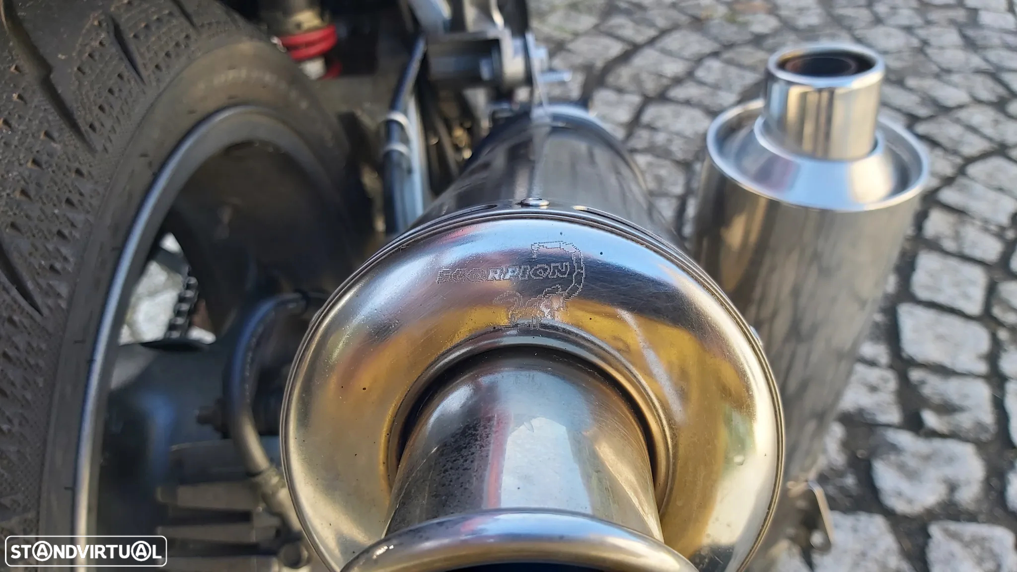 Kawasaki ZR ZR 750F - 4