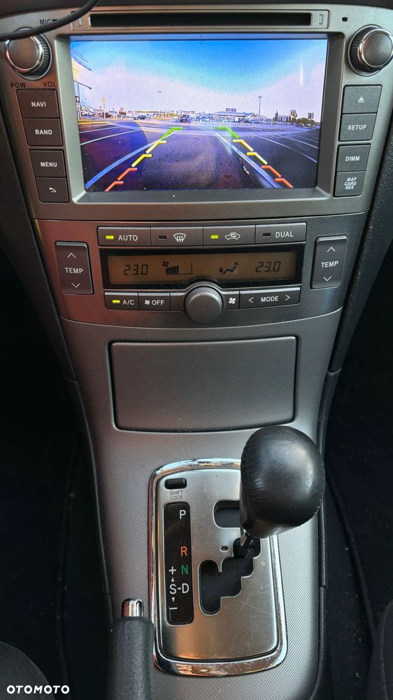 Toyota Avensis 1.8 VVT-i Combi Automatik Sol - 13