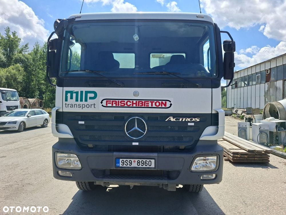 Versalift Actros 3241 B 8X4/4 - 2