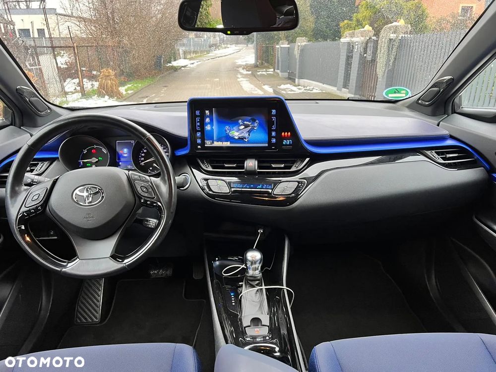 Toyota C-HR 1.8 Hybrid Neon Lime powered by JBL - 11