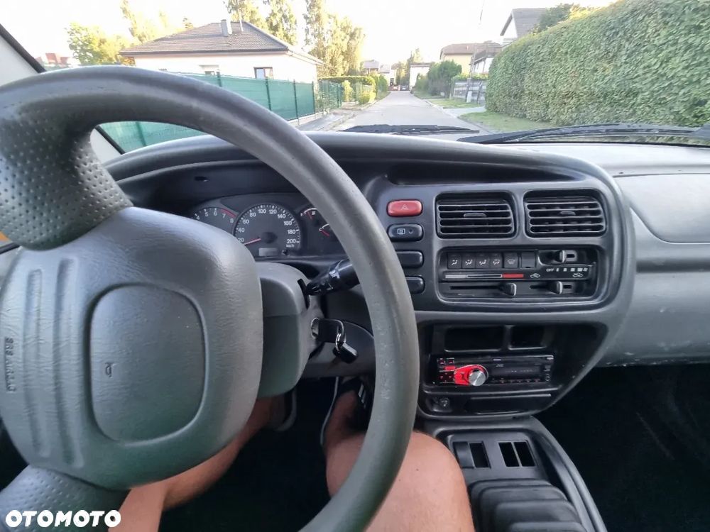 Suzuki Grand Vitara 2.0 - 18