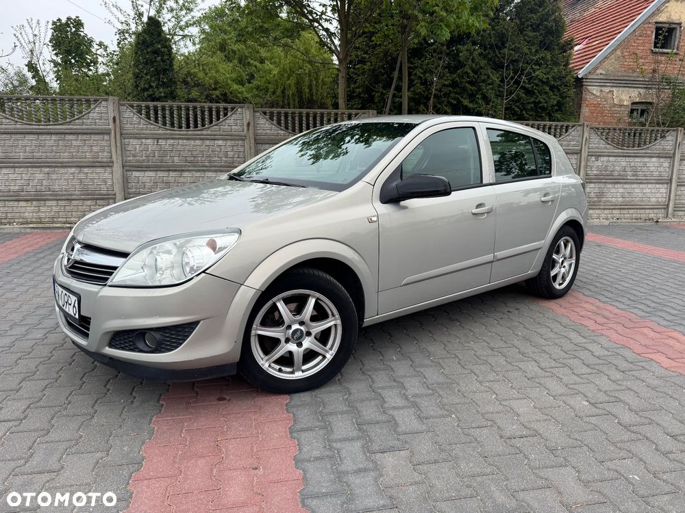 Opel Astra 1.6 Enjoy - 1