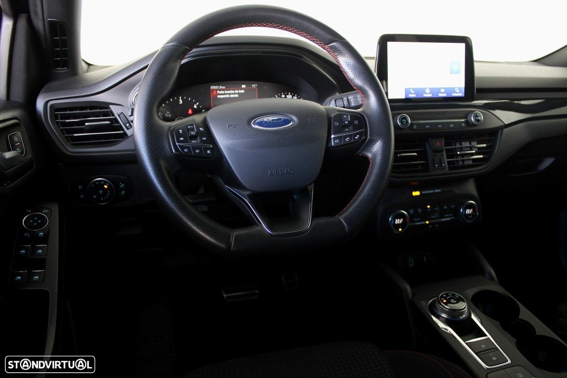 Ford Focus SW - 16