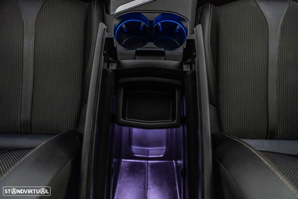 Peugeot 3008 1.6 Hybrid GT e-EAT8 - 14