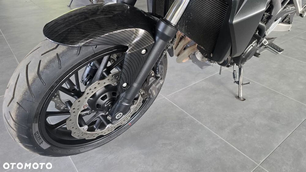 Honda CB - 4