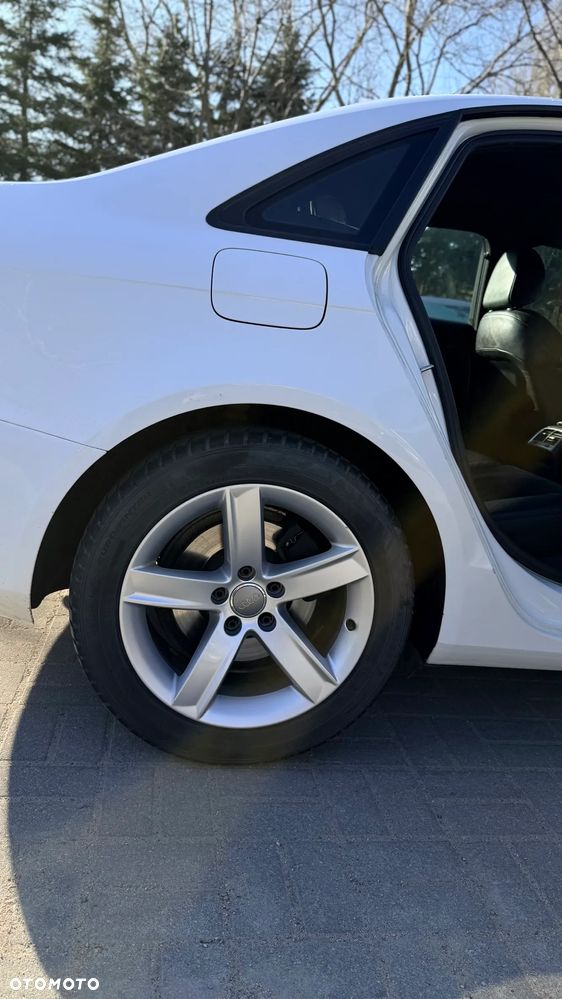 Audi A4 Limousine - 7