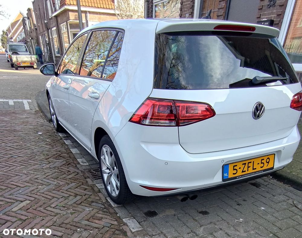 Volkswagen Golf - 13