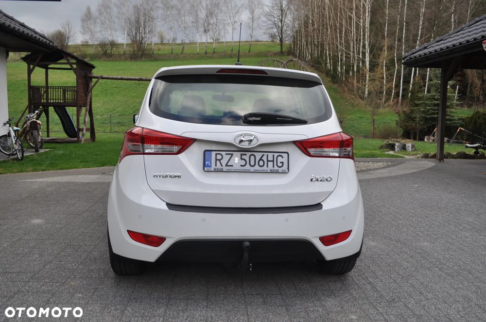 Hyundai ix20 1.4 blue Comfort - 17