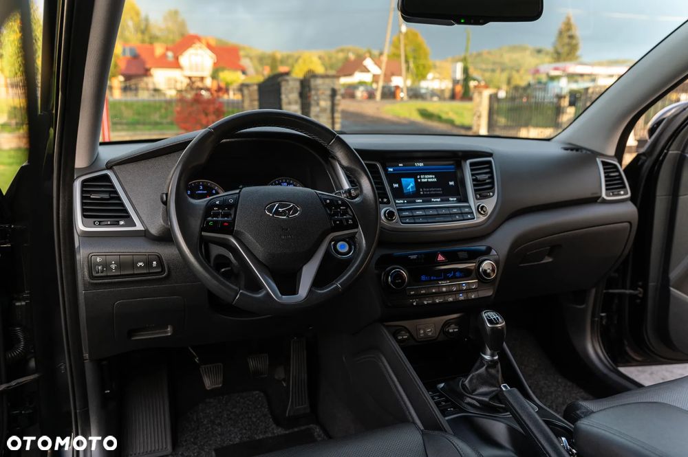 Hyundai Tucson blue 1.7 CRDi 2WD Style - 36