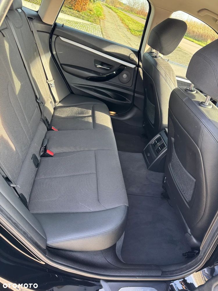 BMW 3GT 320i xDrive Sport Line - 14