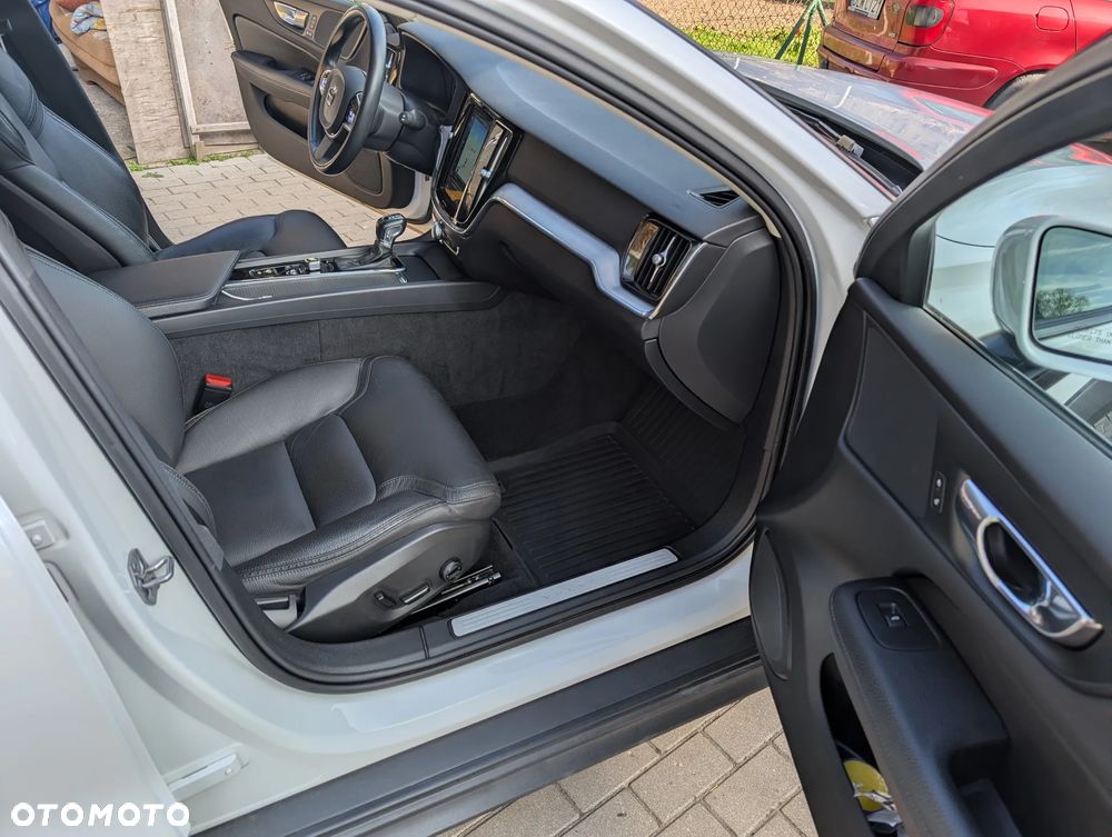 Volvo V60 T5 AWD Momentum - 16