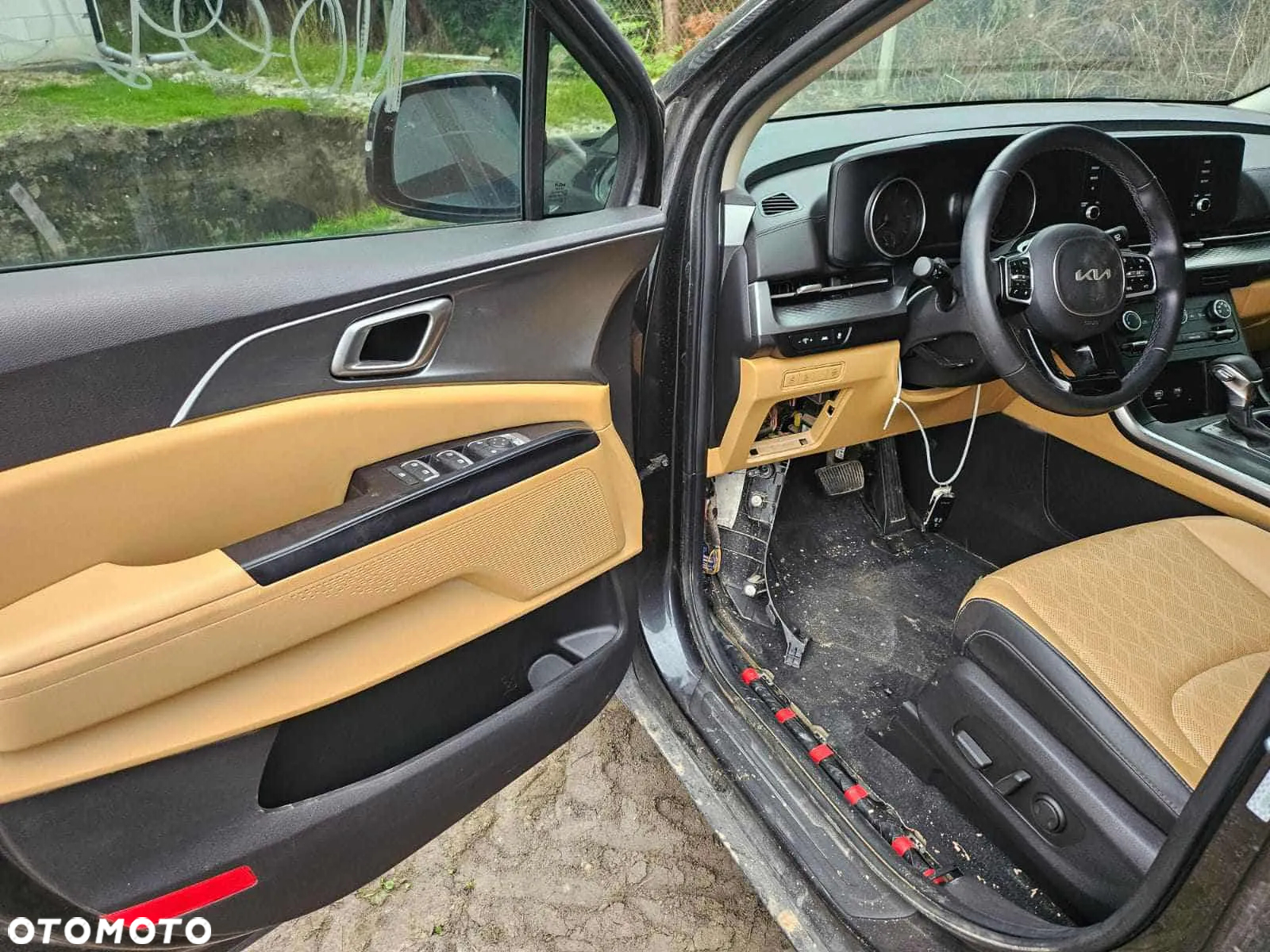 Kia Carnival - 6