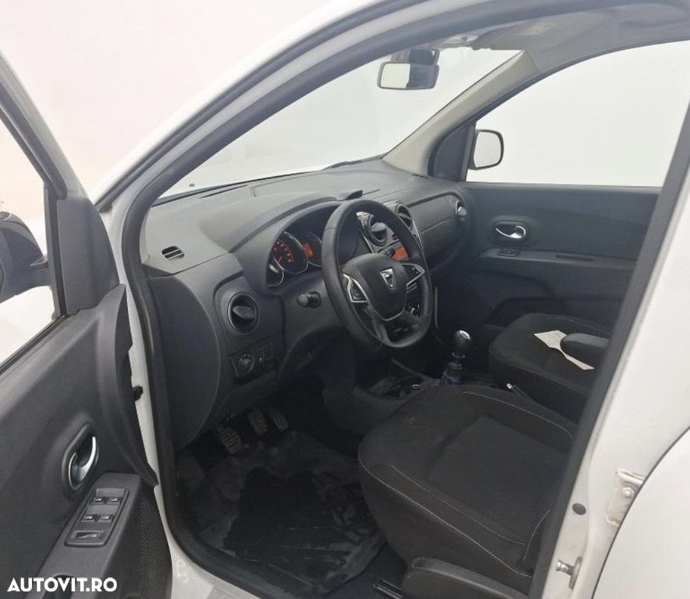 Dacia Lodgy 1.5 Blue dCi Laureate - 2
