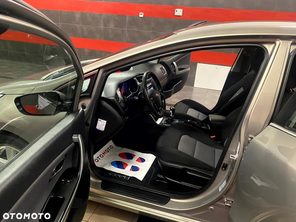 Kia Ceed 1.6 GDI XL - 15