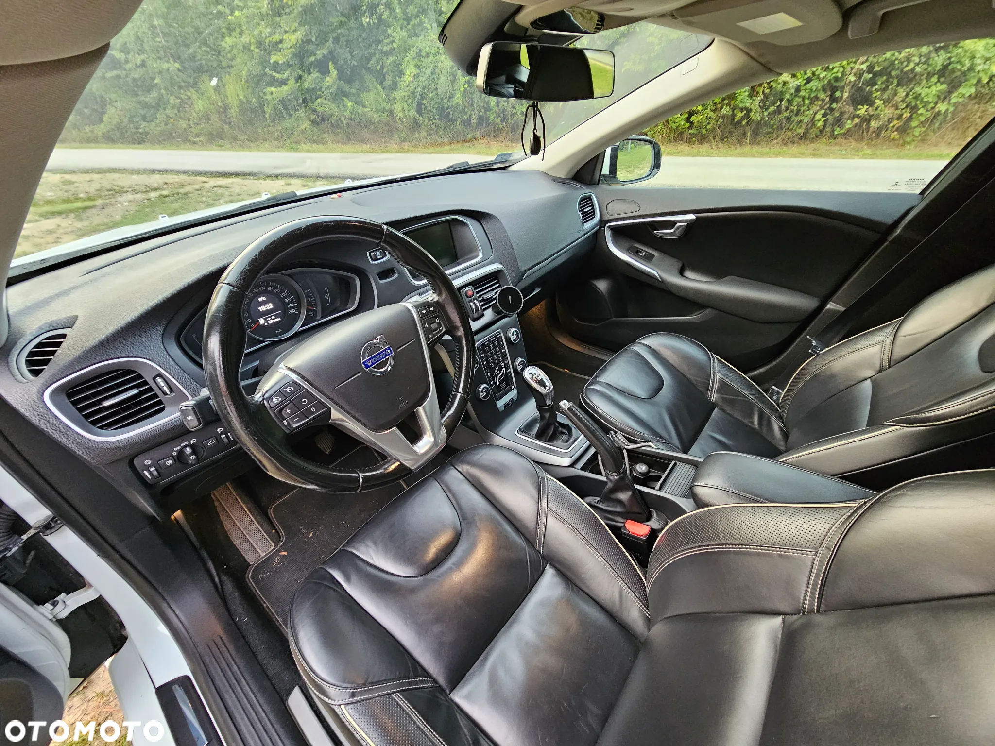 Volvo V40 D2 - 10