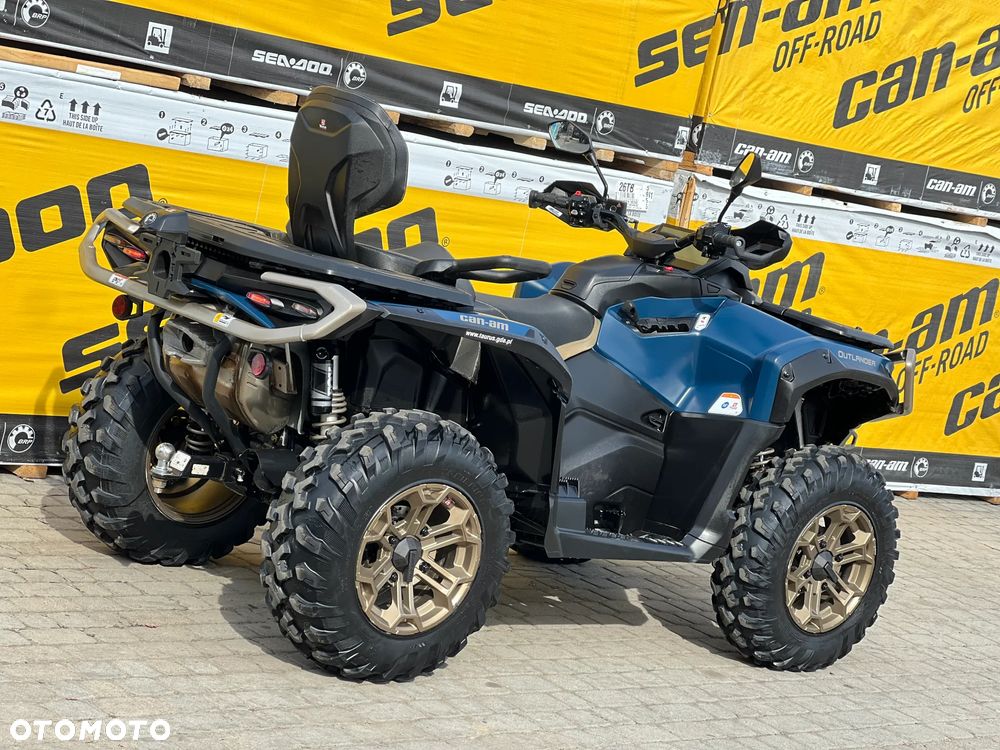 Can-Am Outlander - 2